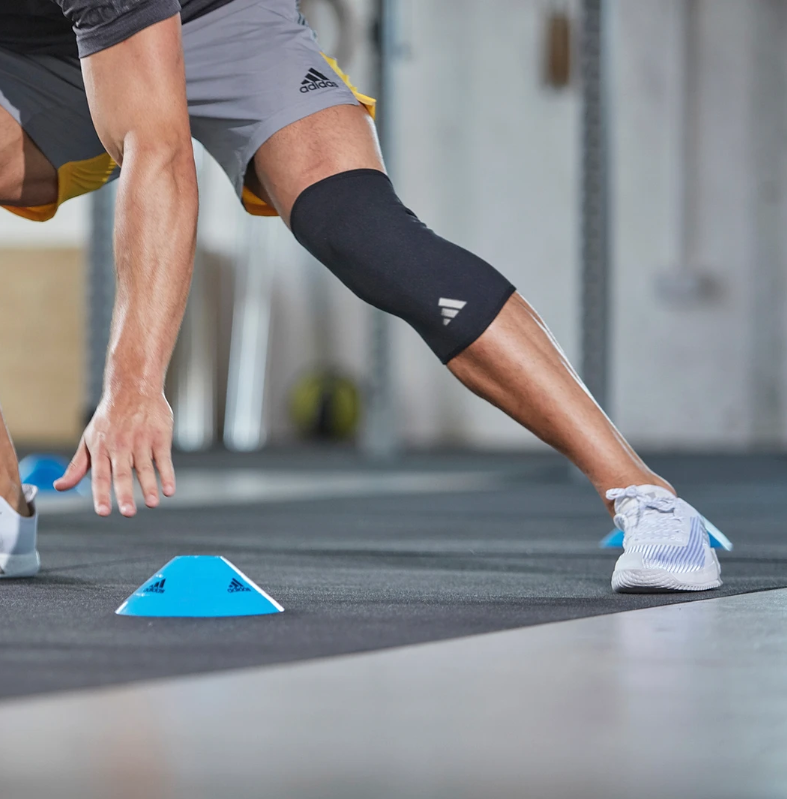 Bó Gối, Băng Gối Thể Thao Thun Co Giãn ADIDAS ADSU-1242WH Knee Support (1 Cái) - Hàng Chính Hãng