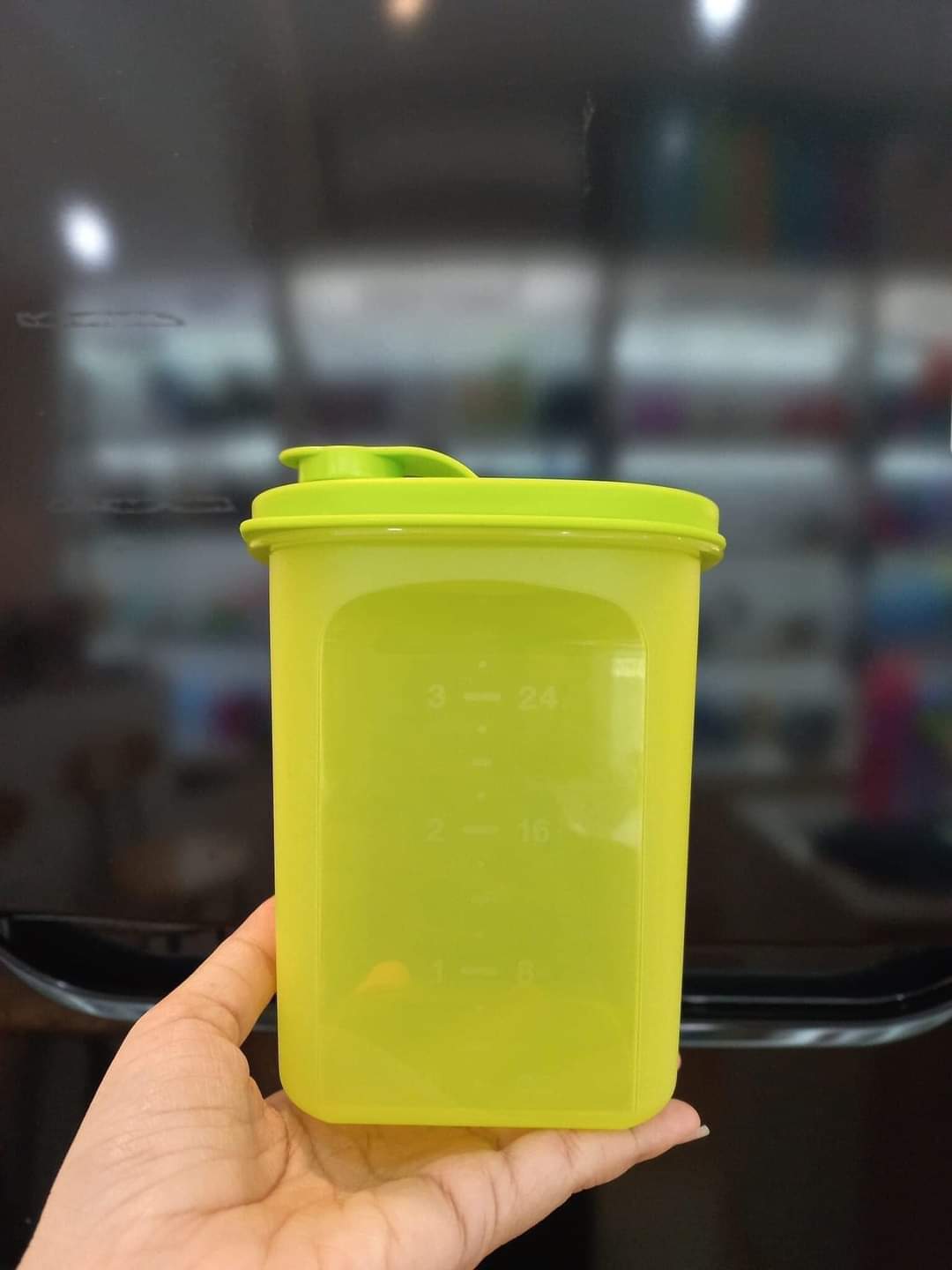 Bình nước Slim Line Pitcher 1L Tupperware - Hàng chính hãng