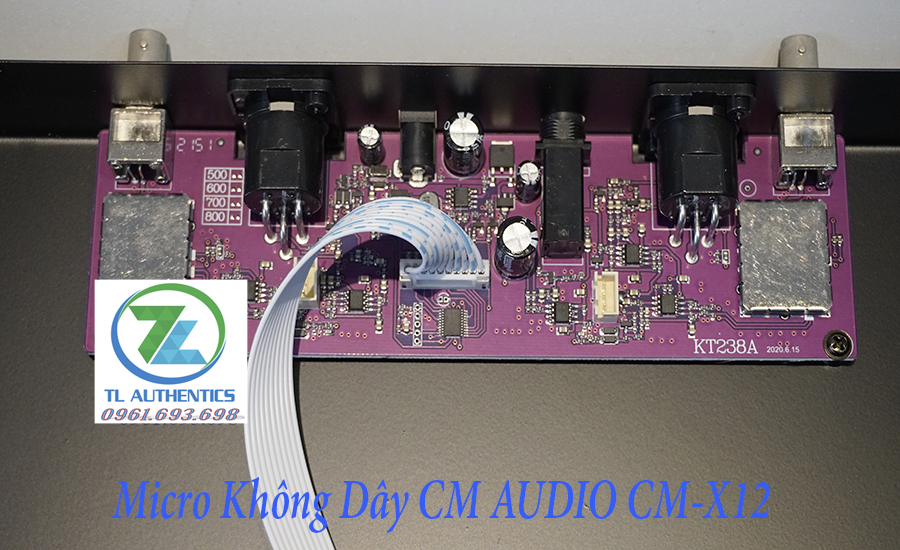 Micro không dây CMAUDIO Model CM-X12 cao cấp,có chế độ tự ngắt - Hàng chính hãng nhập khẩu 2024 - tặng bộc sạc và 4 quả pin 1200mah