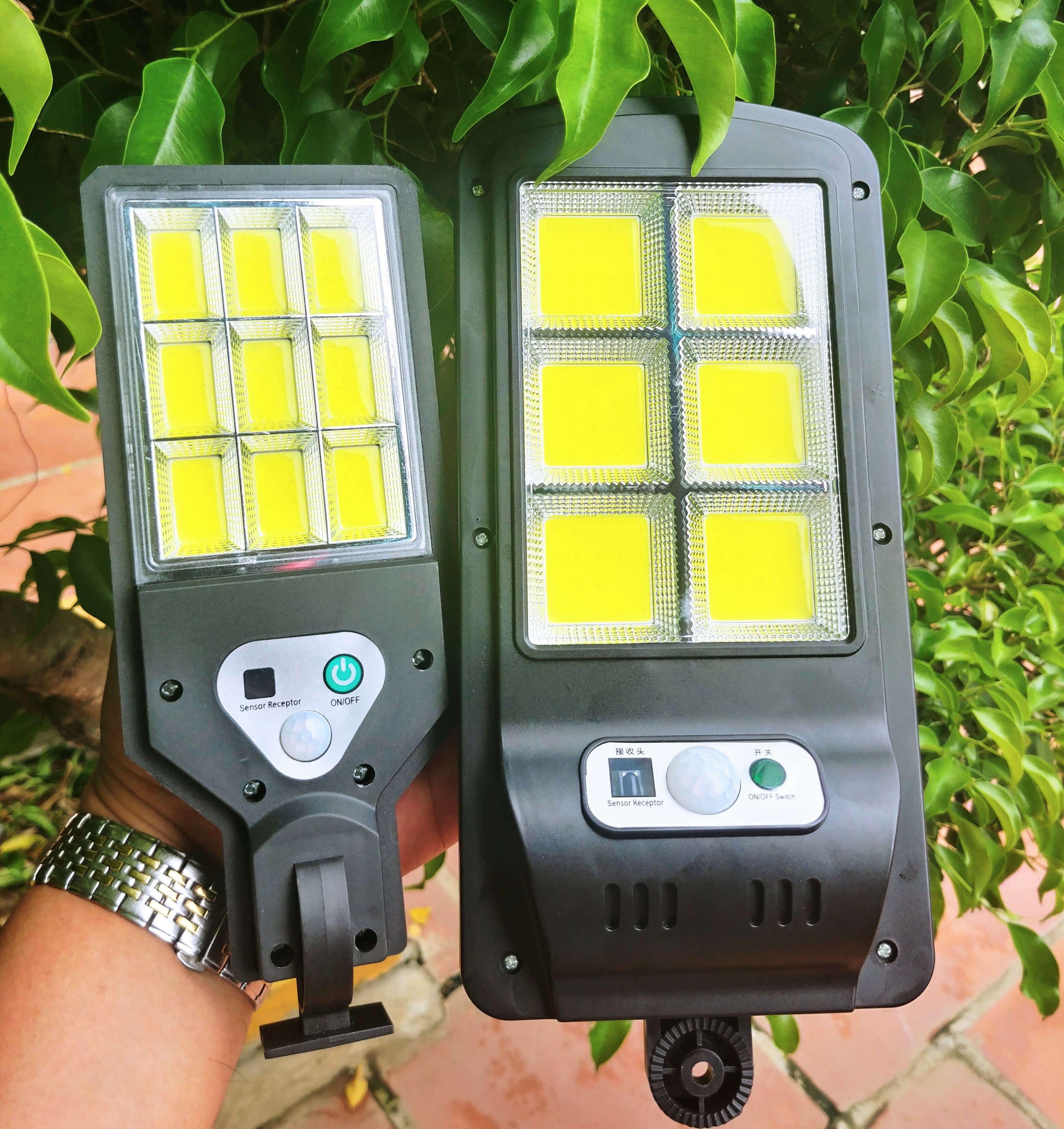 1 ĐÈN CHIẾU SÁNG NĂNG LƯỢNG MẶT TRỜI CẢM BIẾN THÔNG MINH MẪU MỚI