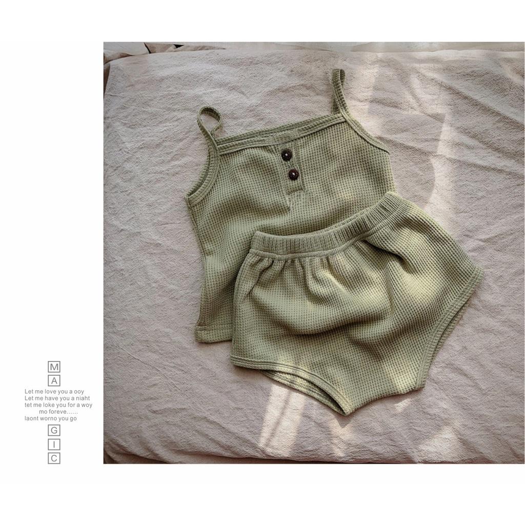 Bộ quần áo hai dây chất cotton thoáng mát, phong cách Hàn Quốc cho bé gái size từ 0 đến 24 tháng tuổi (3 - 15kg)
