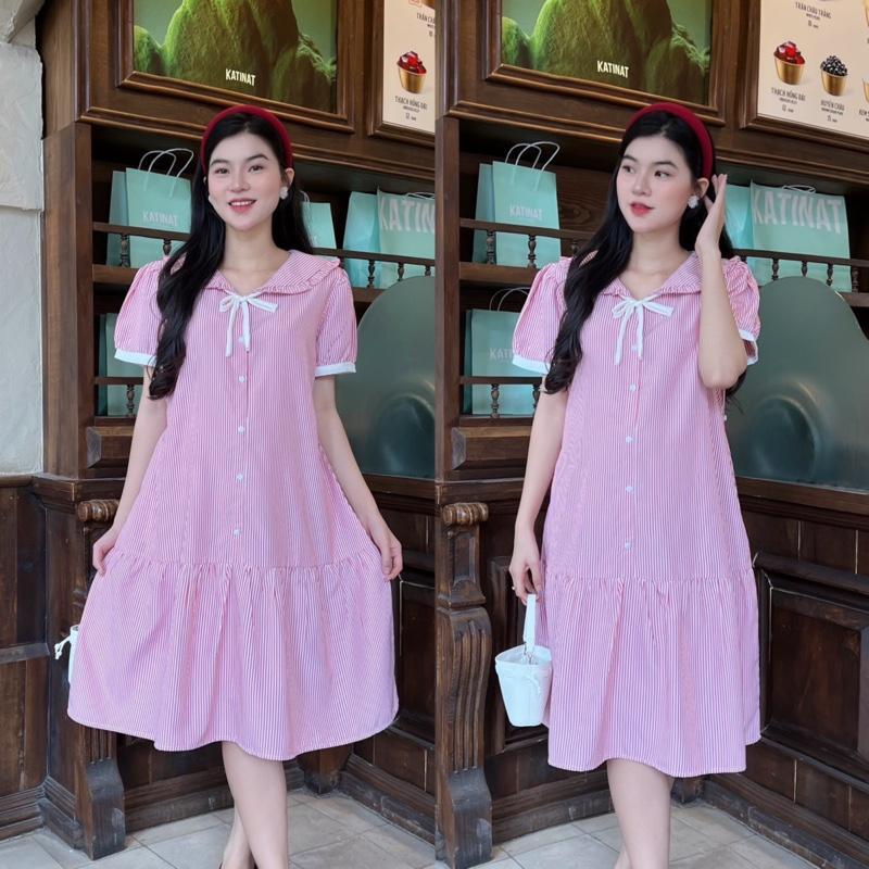 Đầm bầu sọc dáng đuôi cá cổ bèo thắt nơ xinh sang nhẹ nhàng Mom diện thoải mái nơi công sở và dạo phố đều xinh.. - Xanh nhạt