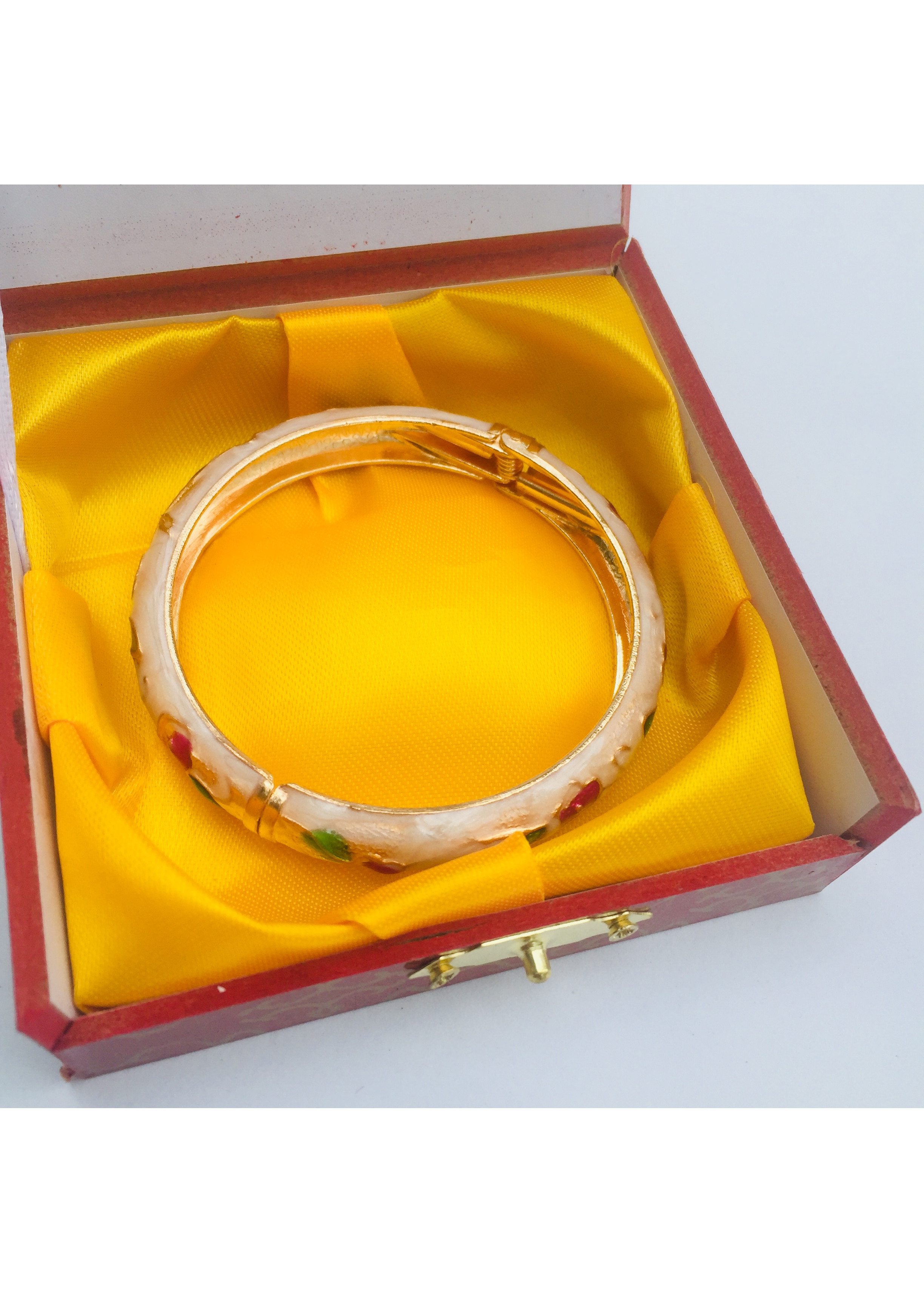Combo Vòng đeo tay Hợp Kim Tráng Men và hộp Gỗ, Khắc Hoa Văn, Dễ dàng phối cùng trang phục truyền thống, thổ cẩm.