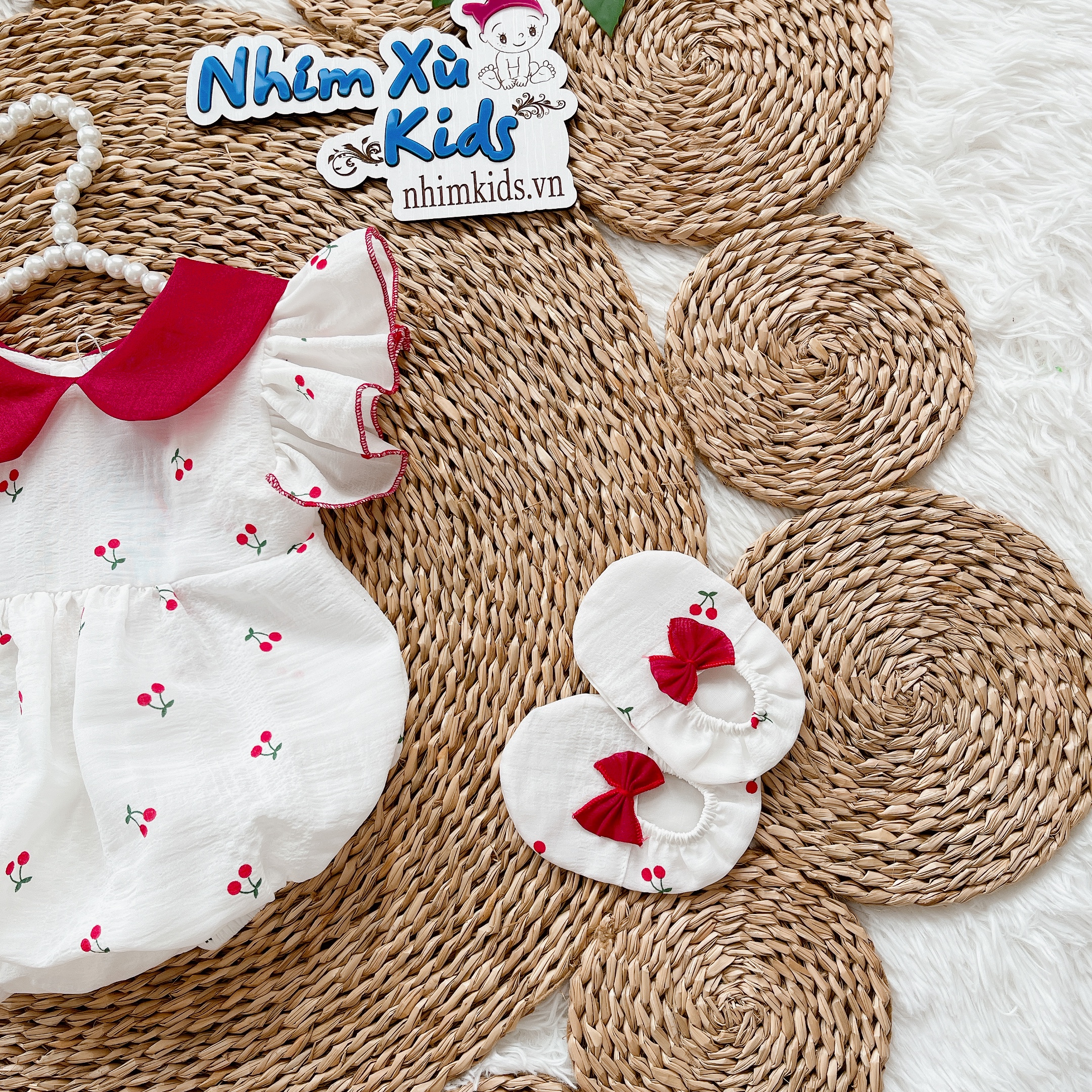 Body Hoạ Tiết Quả Cherry Nhỏ Chất Tơ Đũi Cho Bé Gái 3 Đến 12kg