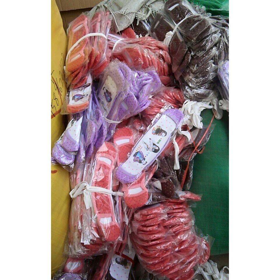 Khẩu trang có bịt tai