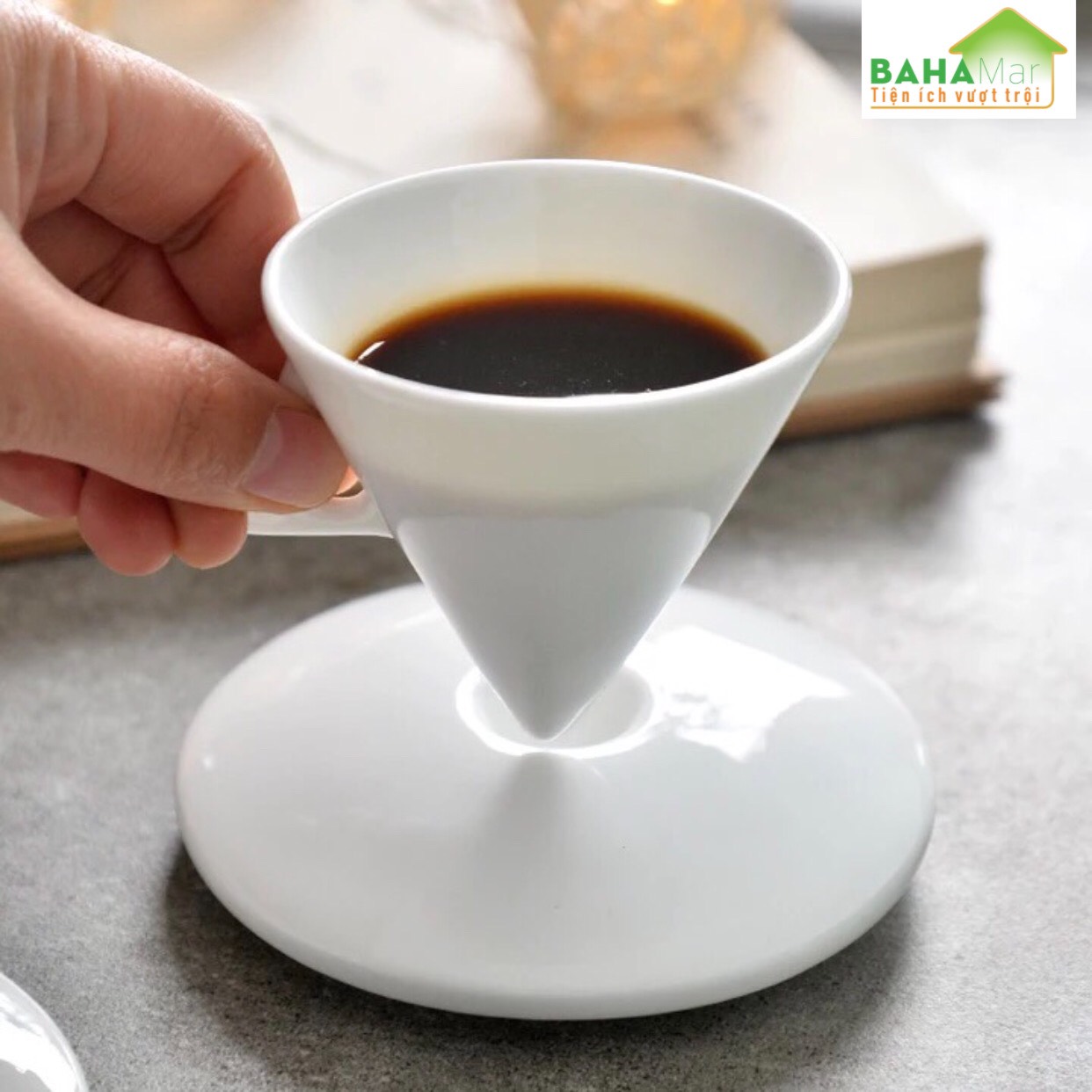 TÁCH CÀ PHÊ HÌNH NÓN BẰNG SỨ XƯƠNG CAO CẤP "BAHAMAR" Thiết kế hình Nón nhìn như kim tự tháp rất tinh tế và đẹp mắt - như một tác phẩm nghệ thuật