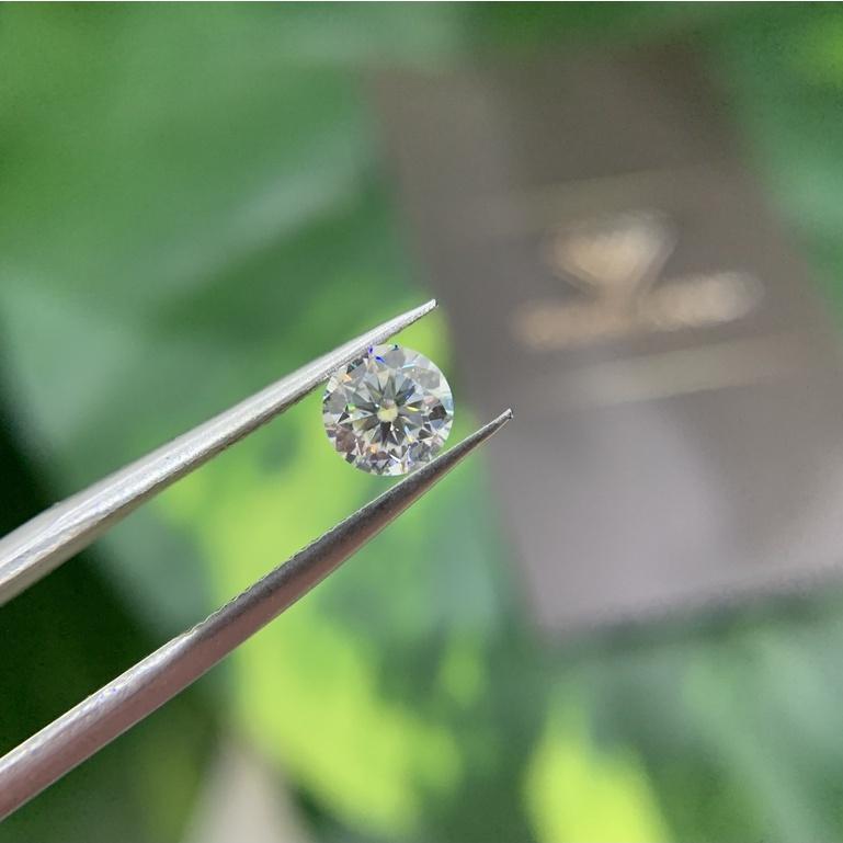 Kim cương nhân tạo Mỹ Moissanite , giác cắt tròn chuẩn Kim cương