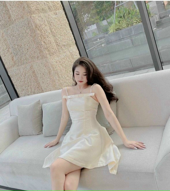 SET ĐẦM 2S TÀ PHỐI CHÂN VÁY TRẮNG