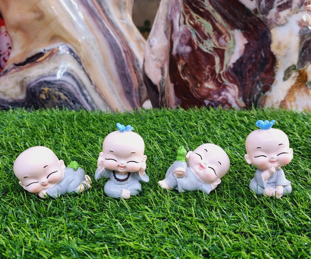 Bộ 04 tượng chú tiểu nhí áo vàng / áo lam đáng yêu - tặng kèm 50 xu vàng mini may mắn
