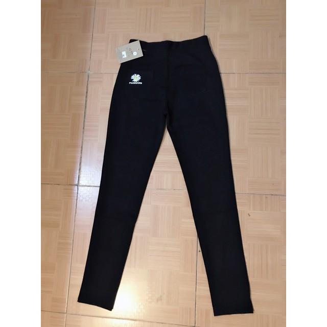 QUẦN LEGGING HOA CÚC SIÊU XINH