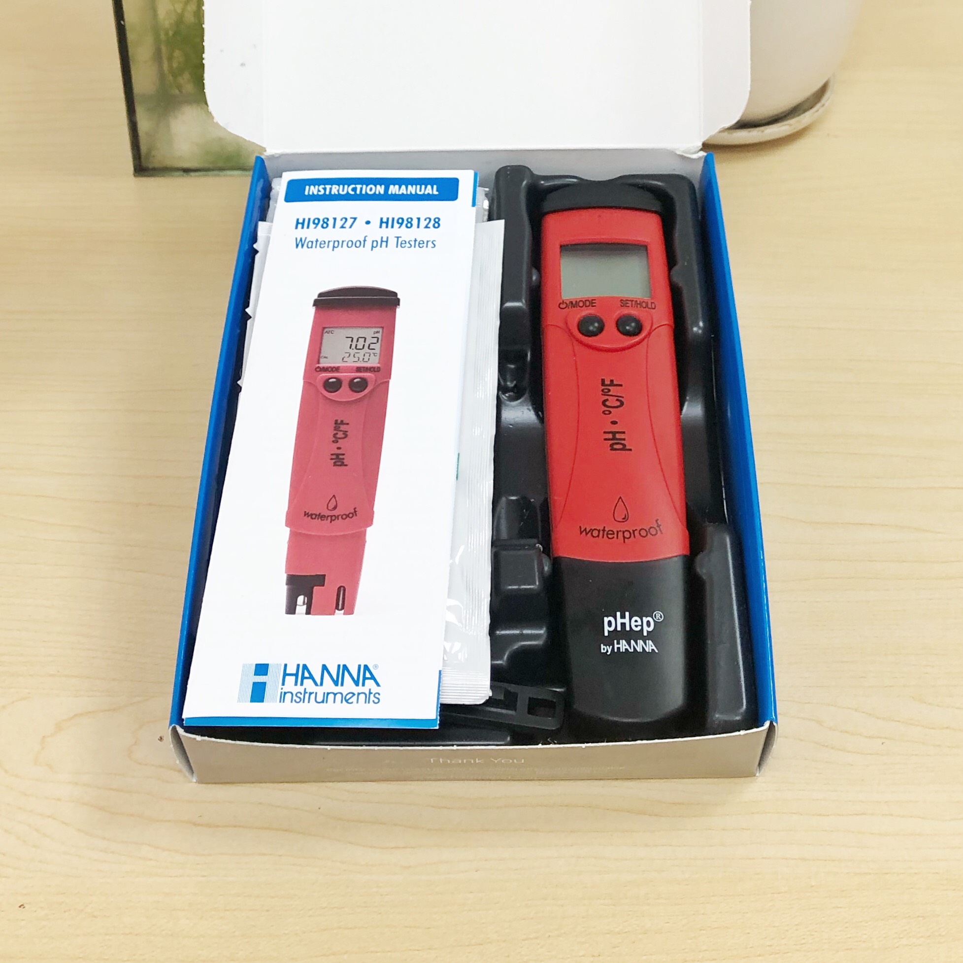 Bút đo độ pH/Nhiệt độ với độ phân giải 0.01pH và Độ chính xác pH: ±0.05 HANNA pH HI98128 - Hàng chính hãng