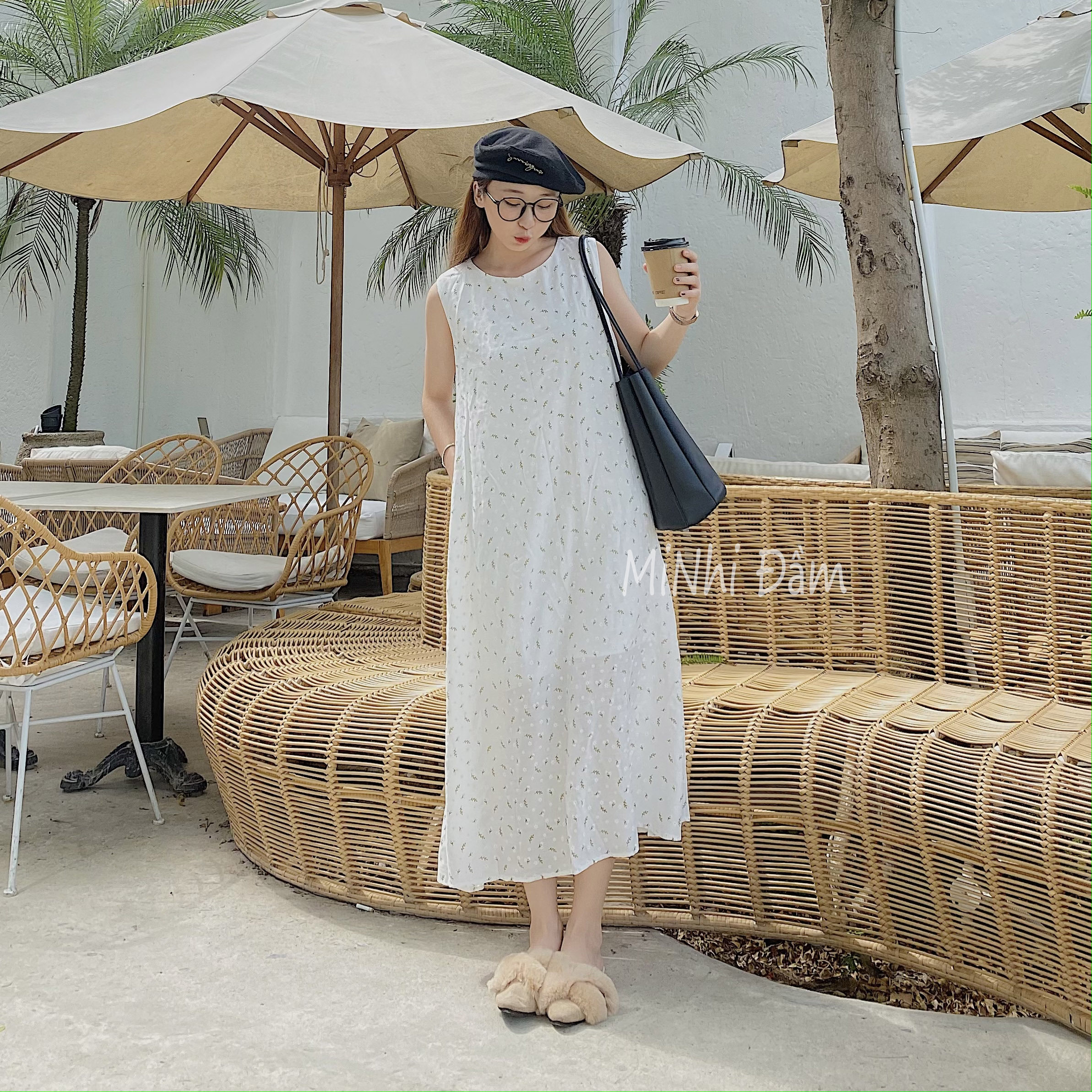 Đầm maxi trắng form rộng, Đầm yếm dáng suông dài đi biển Cao Cấp in hoa nhí, sát nách cổ tròn MiNhi