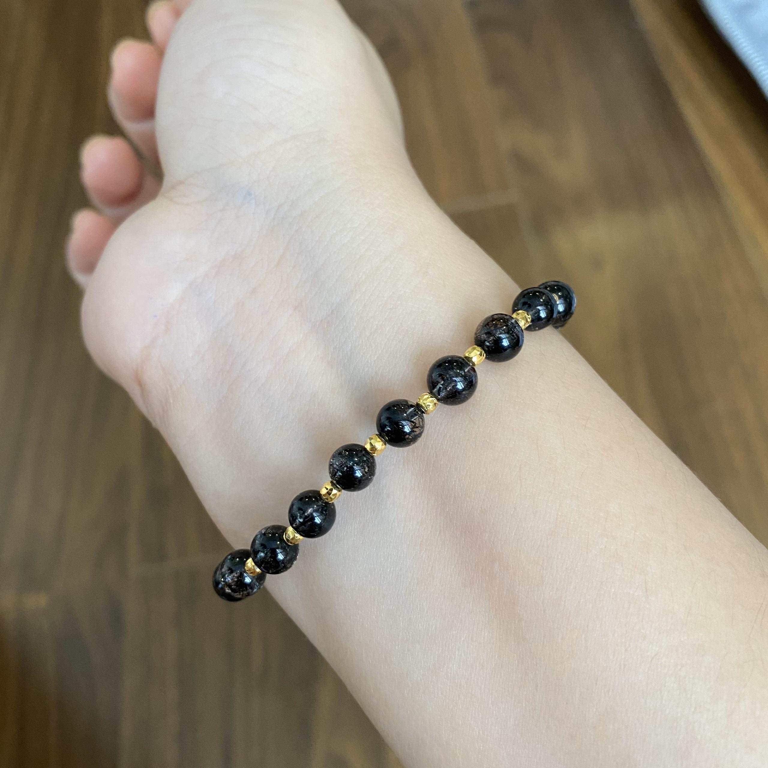 Vòng Đá Thạch Anh Tóc Đen 6 Ly Vàng 10K