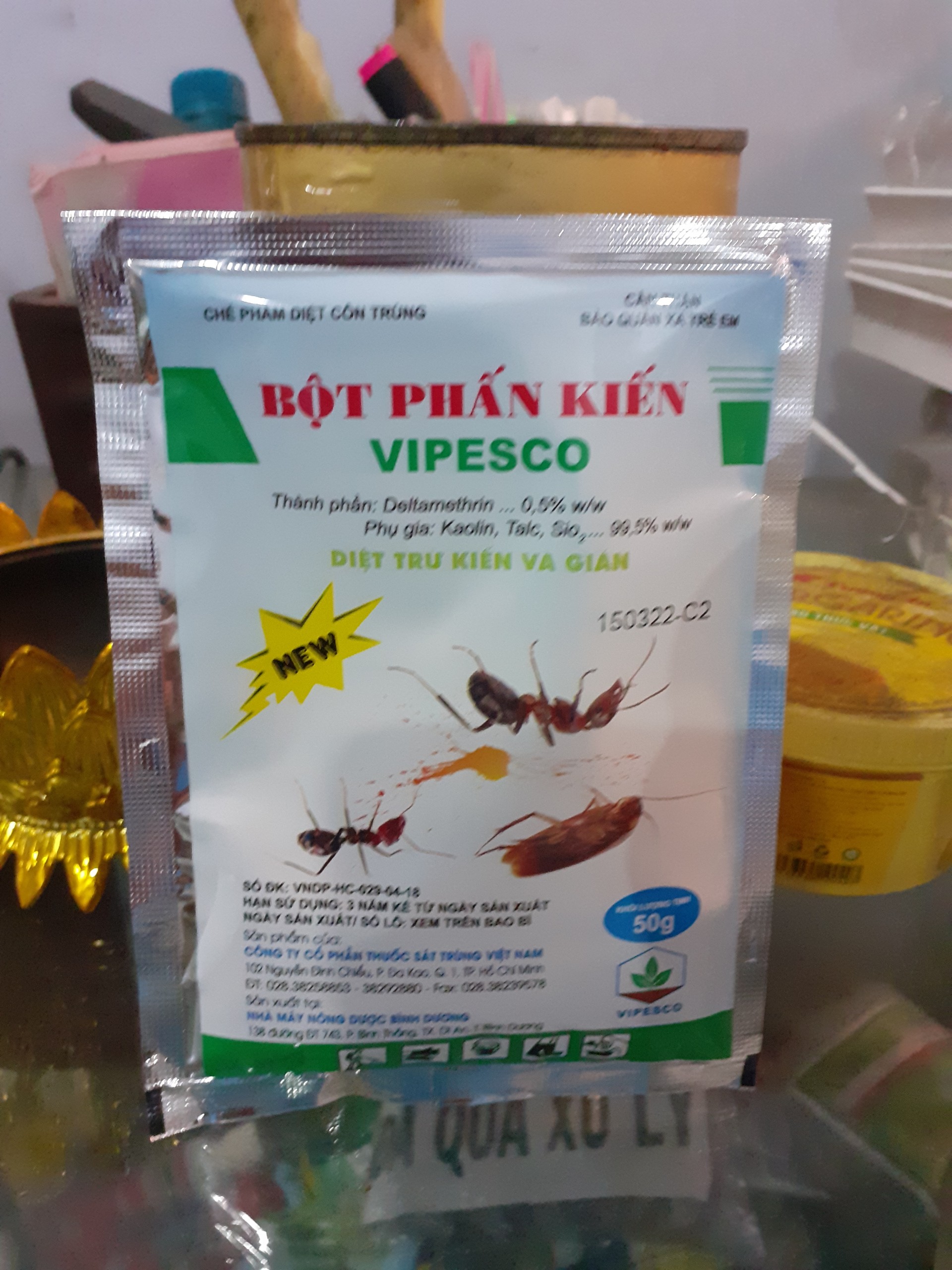 Bột phấn kiến, gián