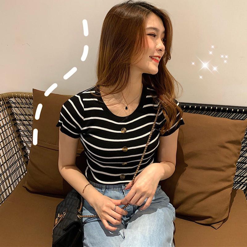 Áo thun tay ngắn dáng ôm họa tiết sọc màu thời trang cho nữ