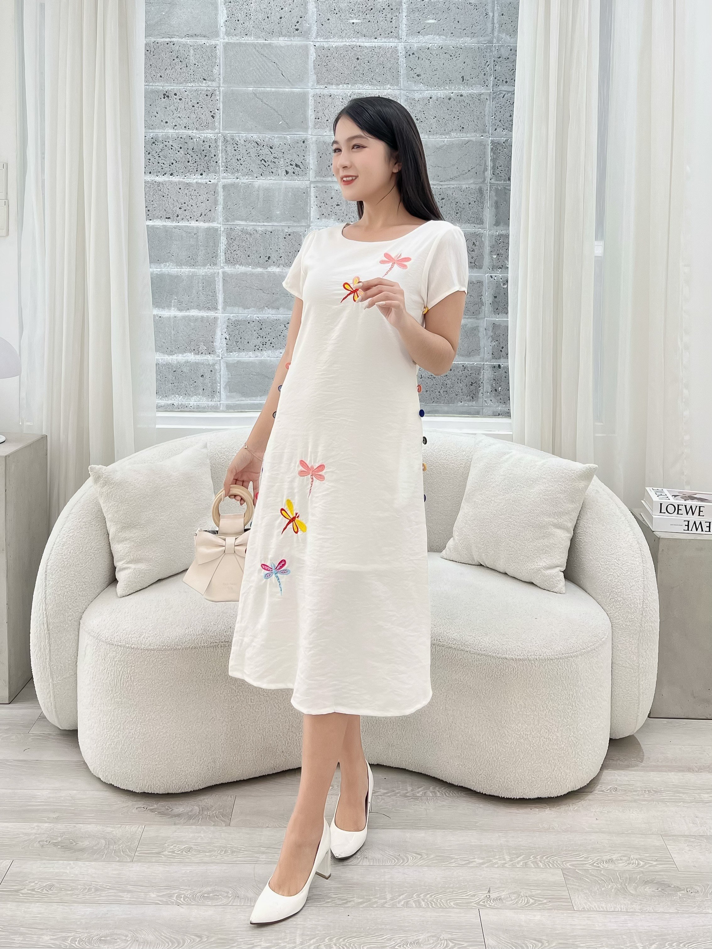 Đầm Linen thêu phối nút cách điệu D082- Lady fashion - Khánh Linh Style
