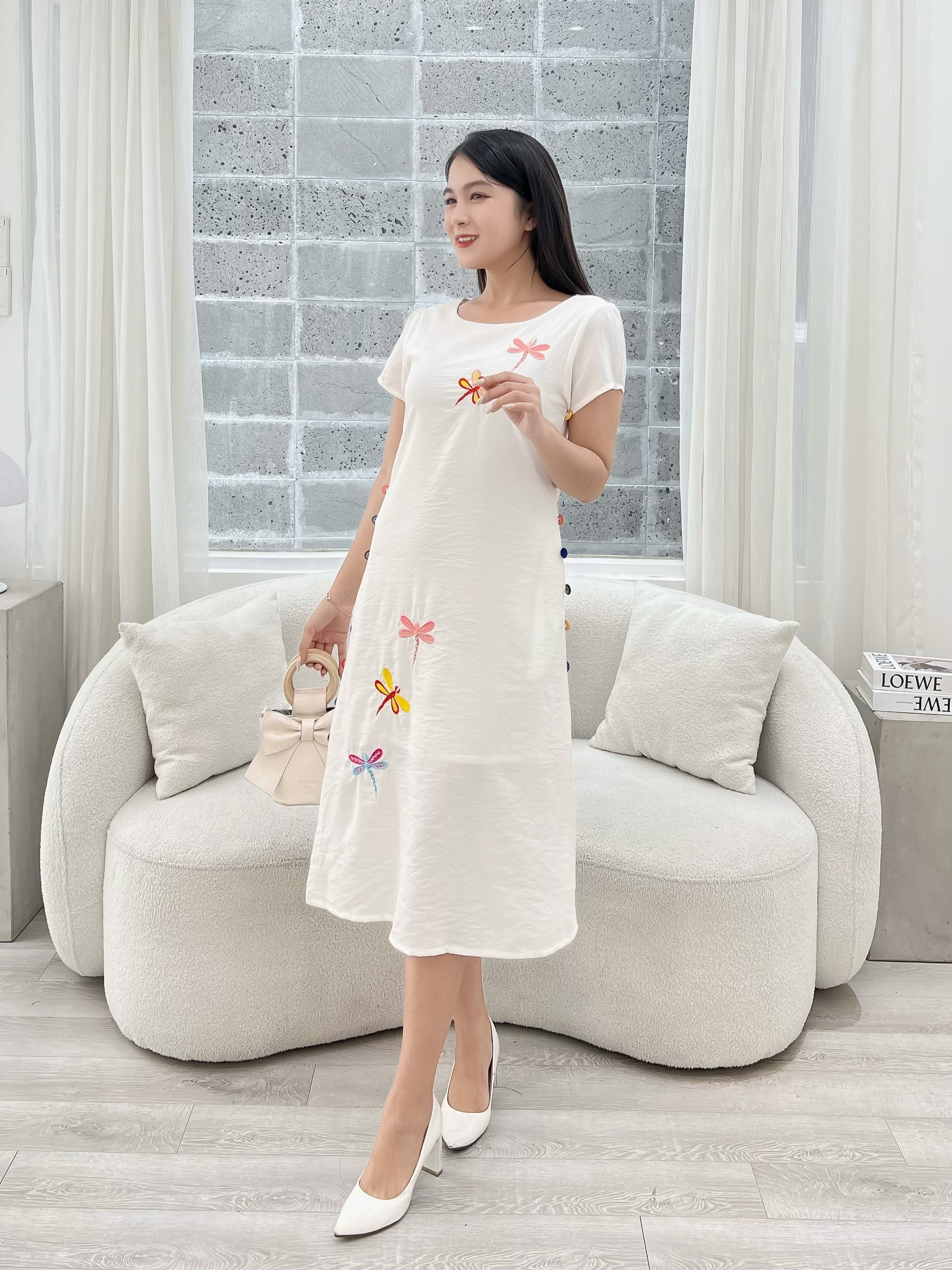 [HCM]Đầm Linen thêu phối nút cách điệu D082- Lady fashion - Khánh Linh Style