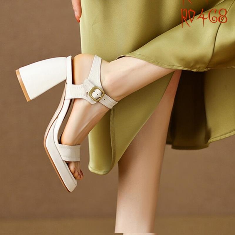 Giày sandal nữ cao gót 8 phân hàng hiệu rosata hai màu trắng nâu ro468