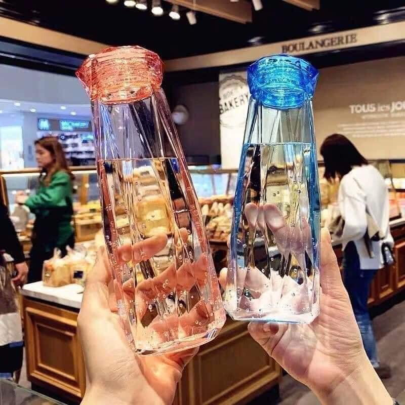 BÌNH THUỶ TINH ĐỰNG NƯỚC HÌNH KIM CƯƠNG 500ml luceo 2021