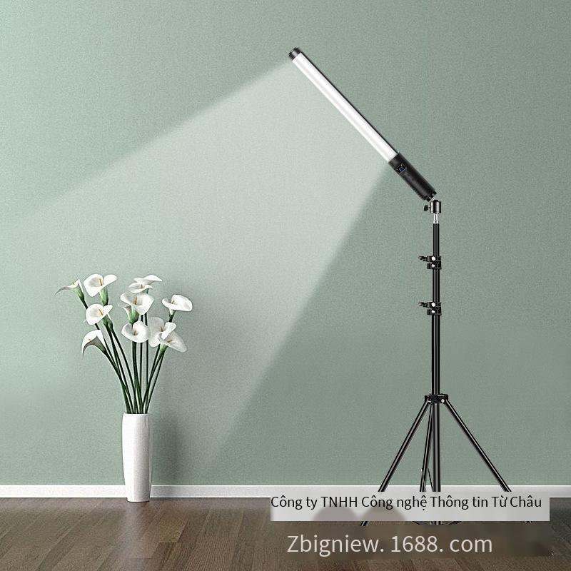 Phong cách mới nhất cầm tay rgb lấp đầy ánh sáng màu ánh sáng trực tiếp chụp ảnh đèn led chụp ảnh trong nhà internet người nổi tiếng mỏ neo chiếu sáng selfie tại nhà