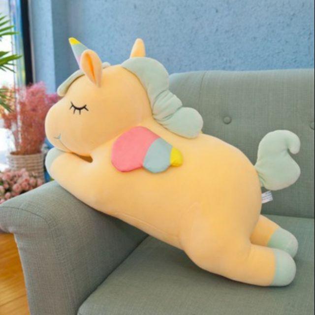 Bộ chăn gối văn phòng ngựa pony vàng