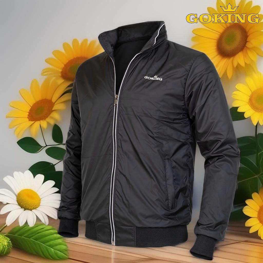 Áo Khoác Gió Cách Nhiệt Goking Có Mũ, Form Unisex Cho Nam Nữ. Ngoài Vải Dù, Trong Lót Vải Cào Cách Nhiệt. 3 Túi To Rộng, Phối Viền Siêu Đẹp. - Đen - Xl