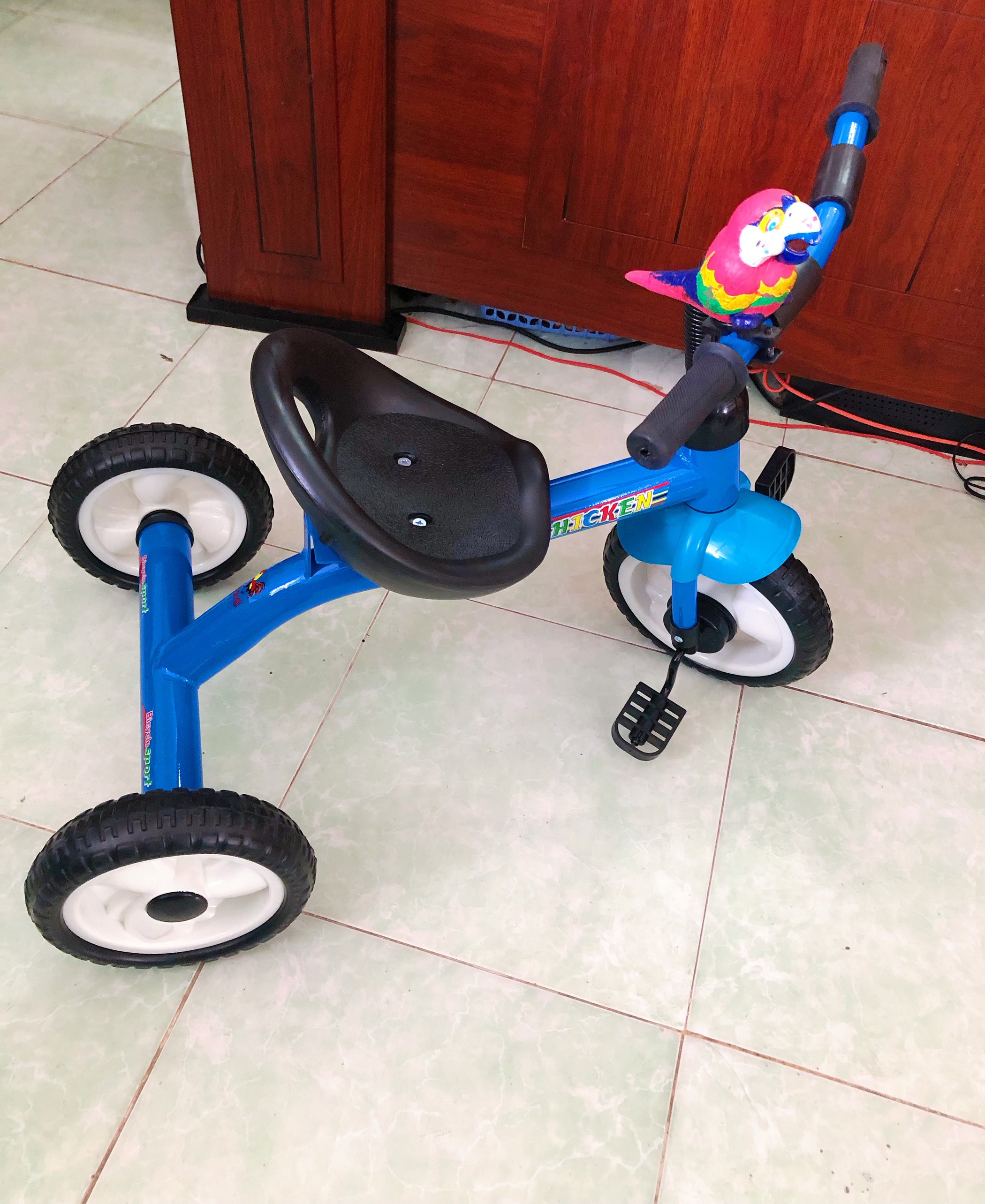 Xe 3 bánh đủ màu cho bé , XE 3 BÁNH THỂ THAO CHO BÉ 2-7 TUỔI , TẢI TRỌNG DƯỚI 50KG