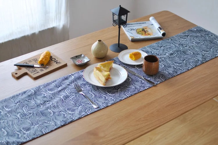 Khăn trải bàn table runner vải bố - Họa tiết sóng xoắn - mẫu G06