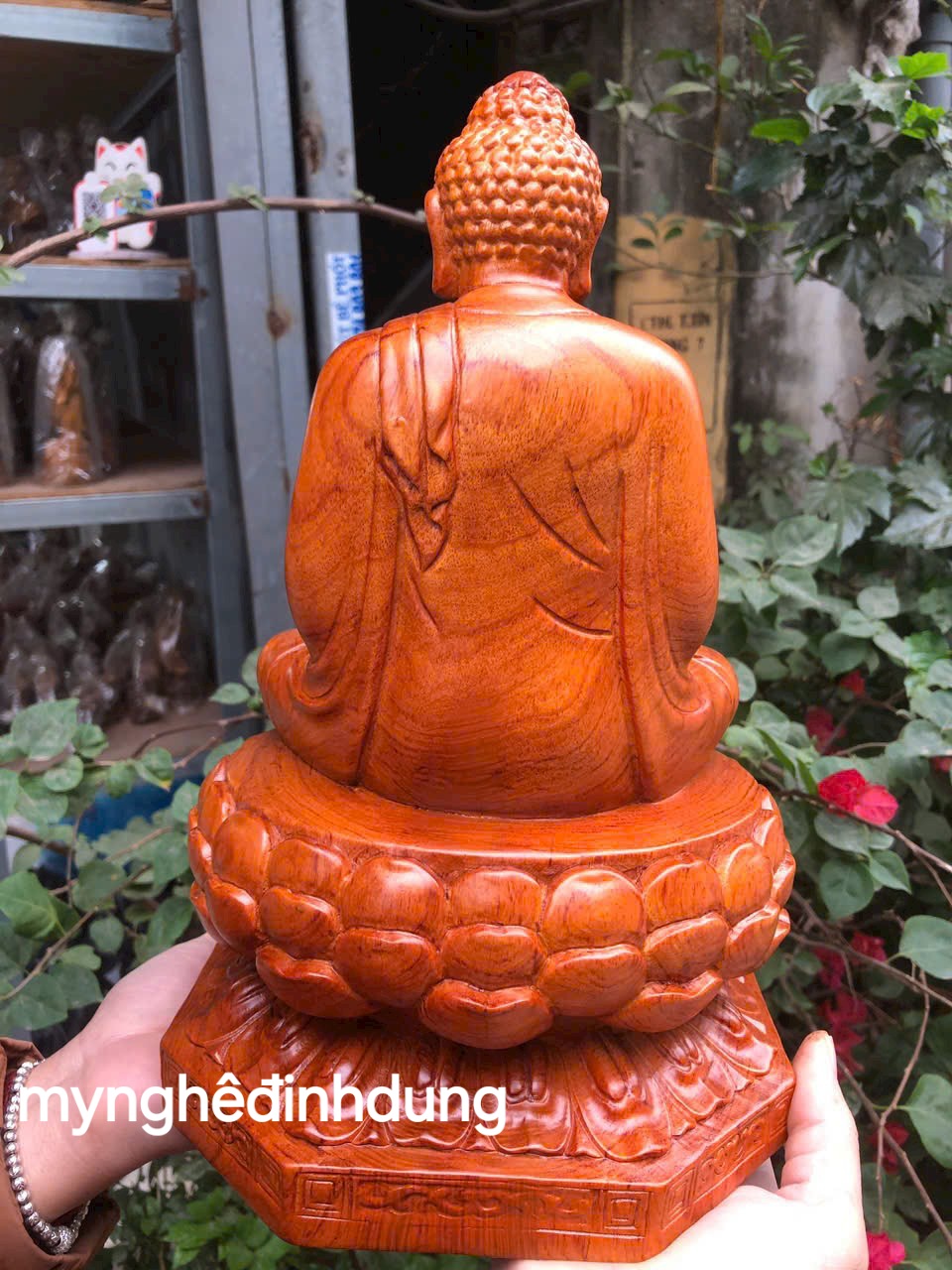 Tượng phật thích ca bằng gỗ hương đá cao 30x19x17cm