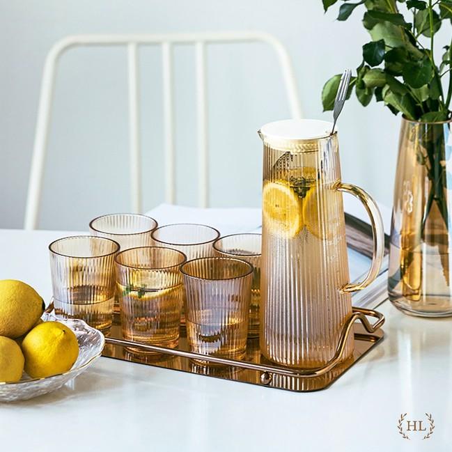 SET BÌNH CỐC CHỊU NHIỆT | BỘ BÌNH CỐC CHỊU NHIỆT VÂN SỌC ĐỂ TỦ LẠNH | BỘ BÌNH CỐC THỦY TINH KÈM KHAY INOX TRÁNG GƯƠNG