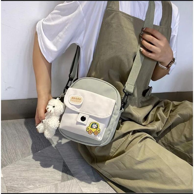 Túi đeo chéo mini hộp phối màu thời trang dành cho nữ kèm gấu + sticker như hình TA082