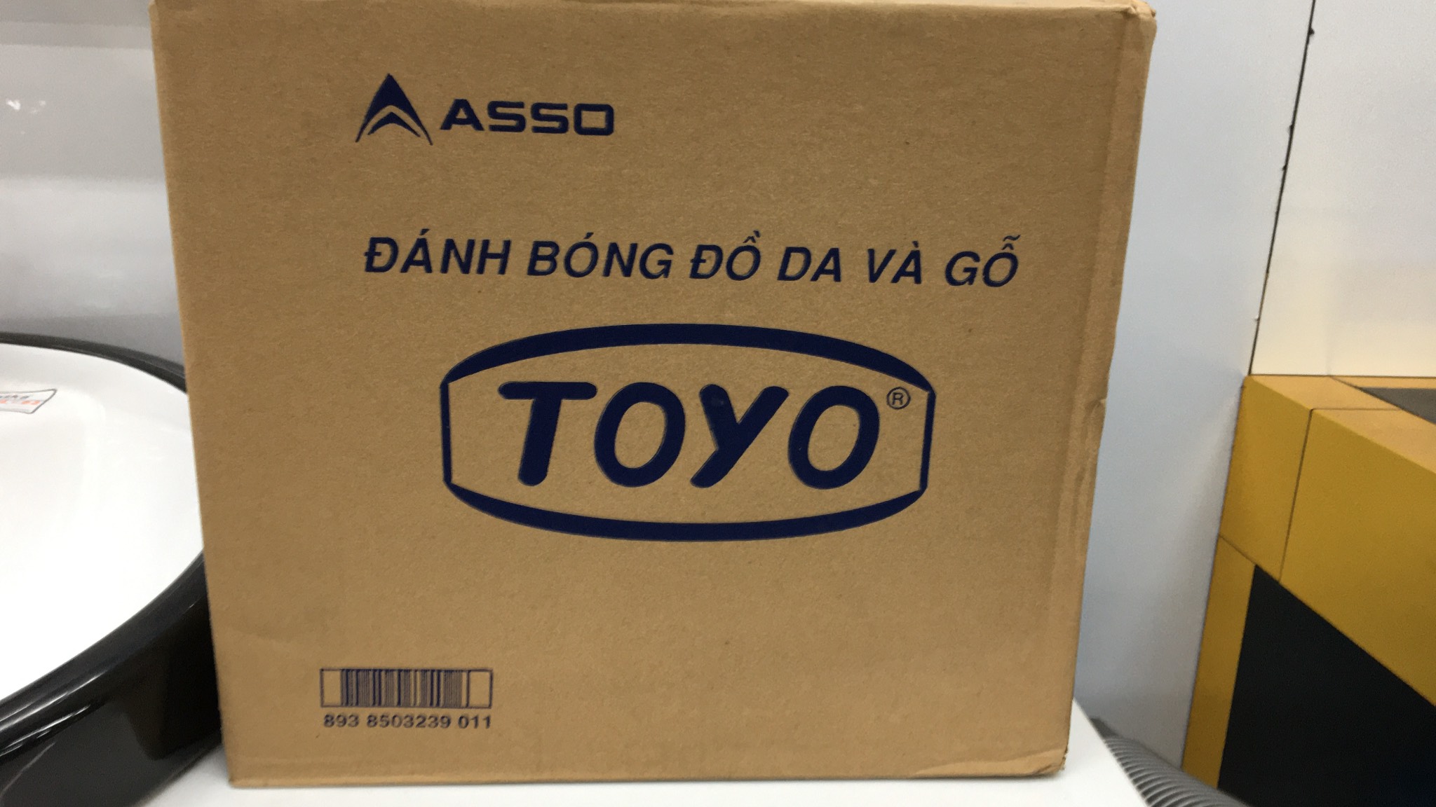 Chai Xịt Bóng Da, Bóng Gỗ Toyo Thùng 12 chai