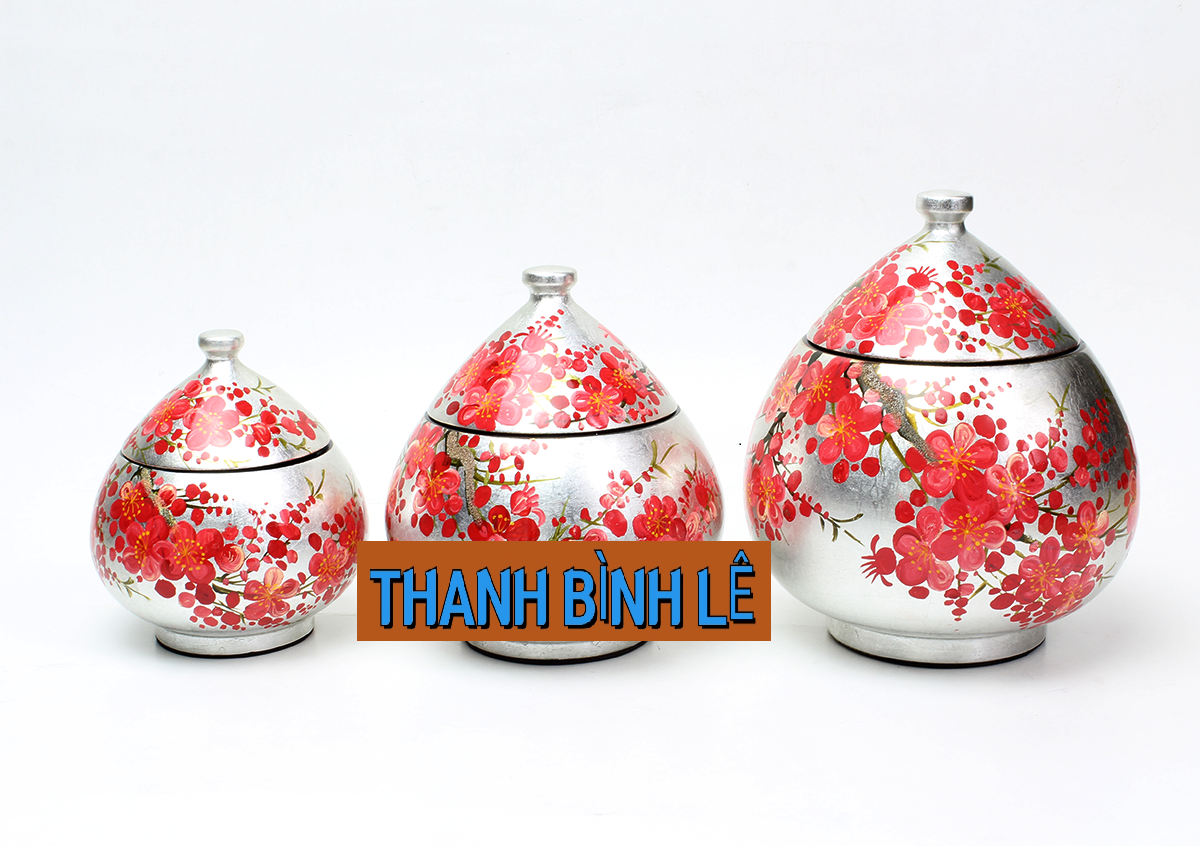 Hủ mận sơn mài họa tiết phong phú
