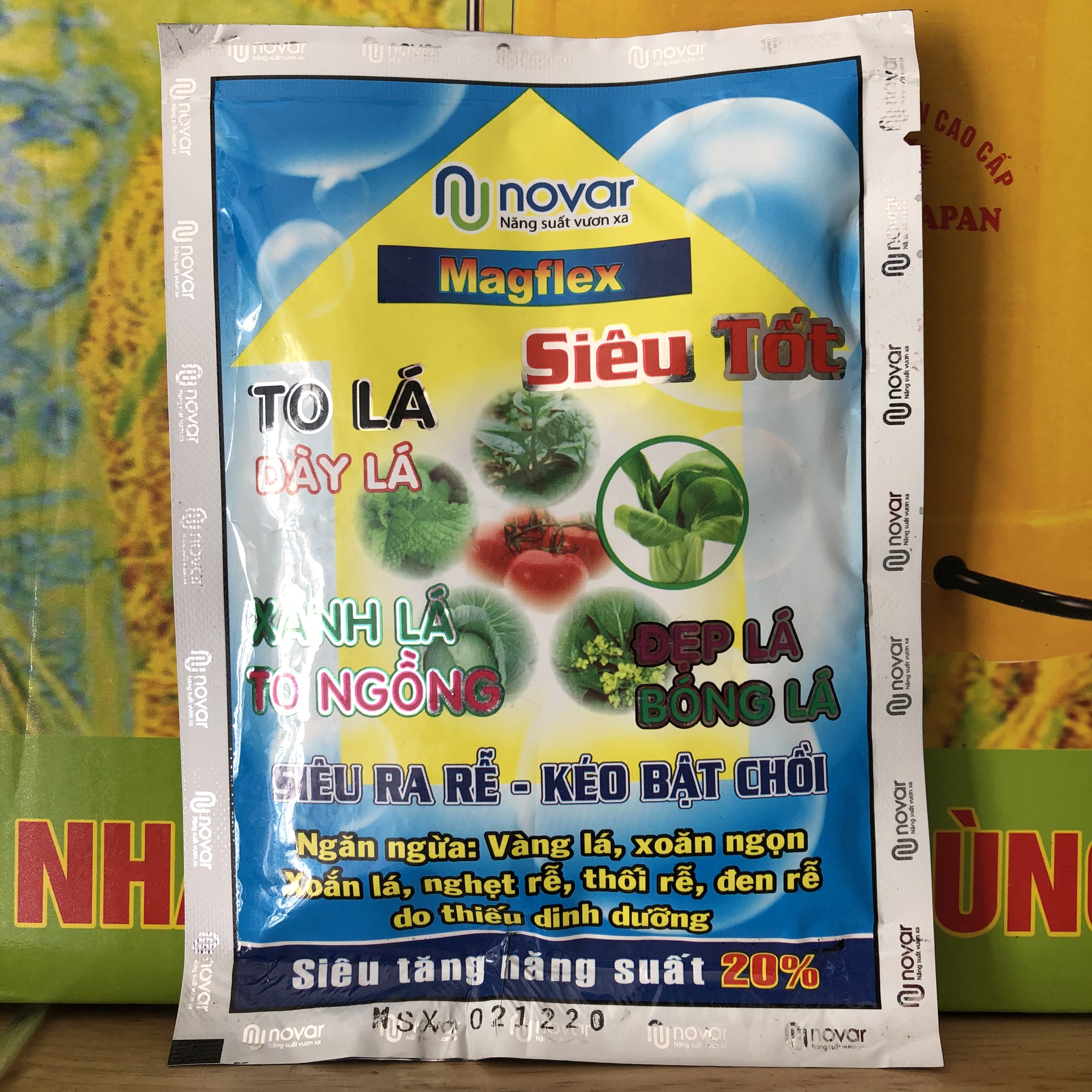 Combo 10 gói phân bón lá siêu ra rễ, bật chồi, vọt đọt, xanh lá, dày lá, to lá, giảm vàng lá, xoăn lá