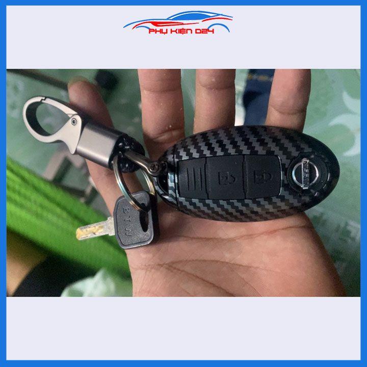 Ốp khóa cacbon Nissan Terra kèm móc khóa