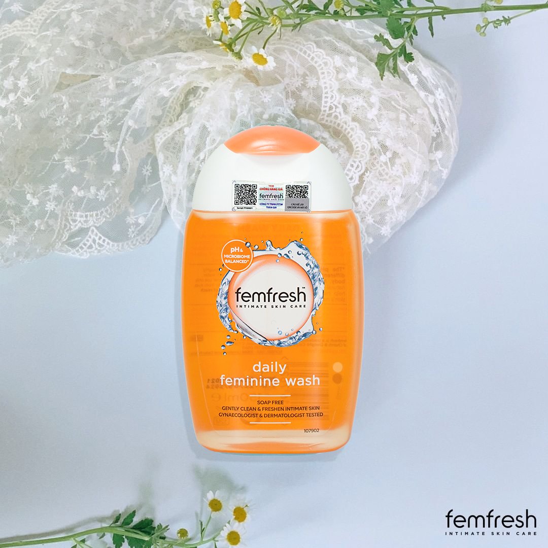 Dung dịch vệ sinh Anh Femfresh soothing wash giúp làm sạch sẽ, thơm mát, ngăn ngừa viêm, ngứa, nấm phụ khoa - QuaTangMe Extaste