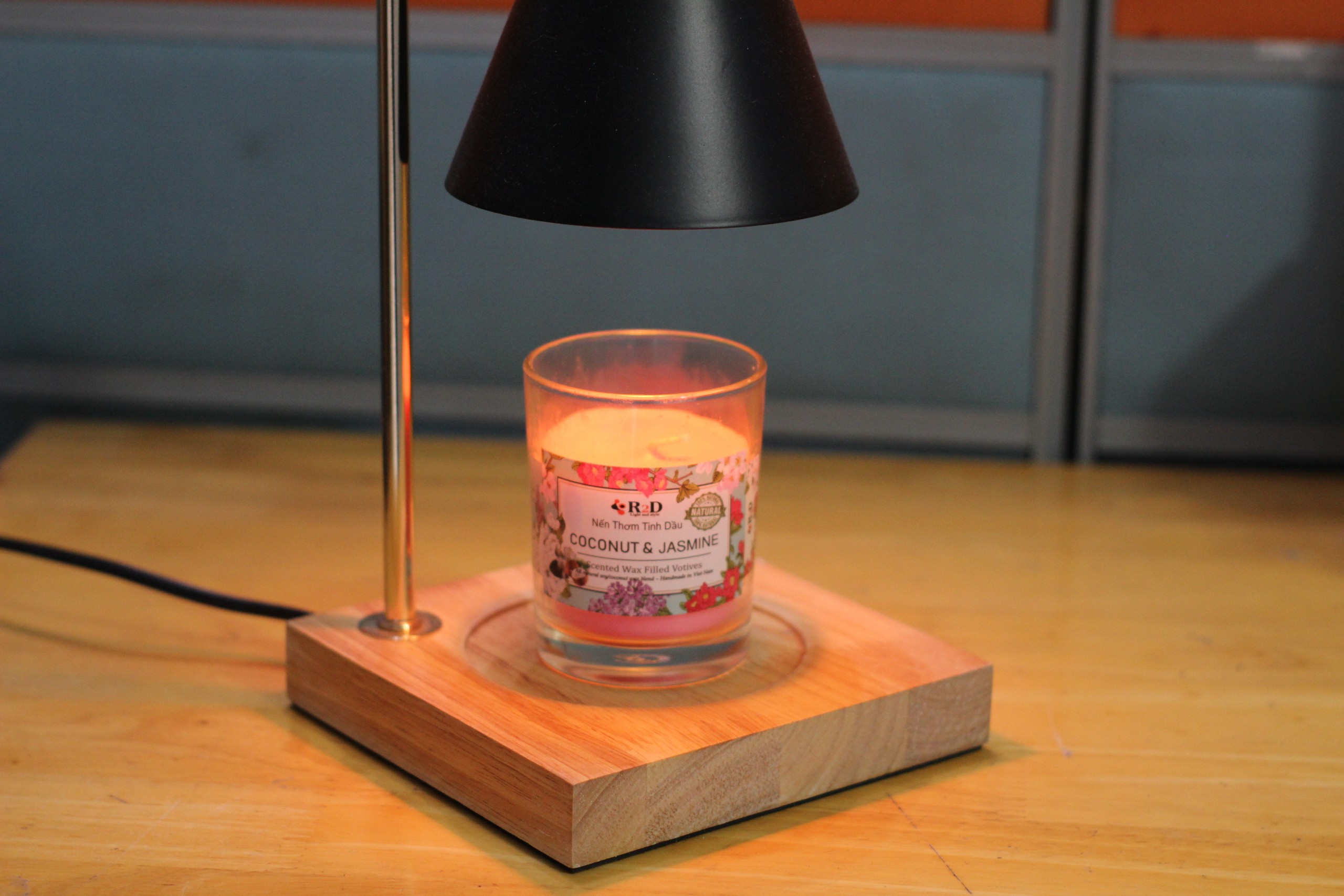 Nến thơm hoa Lài Coconut Jasmine R2D Thư giãn tinh thần - khử mùi hiệu quả