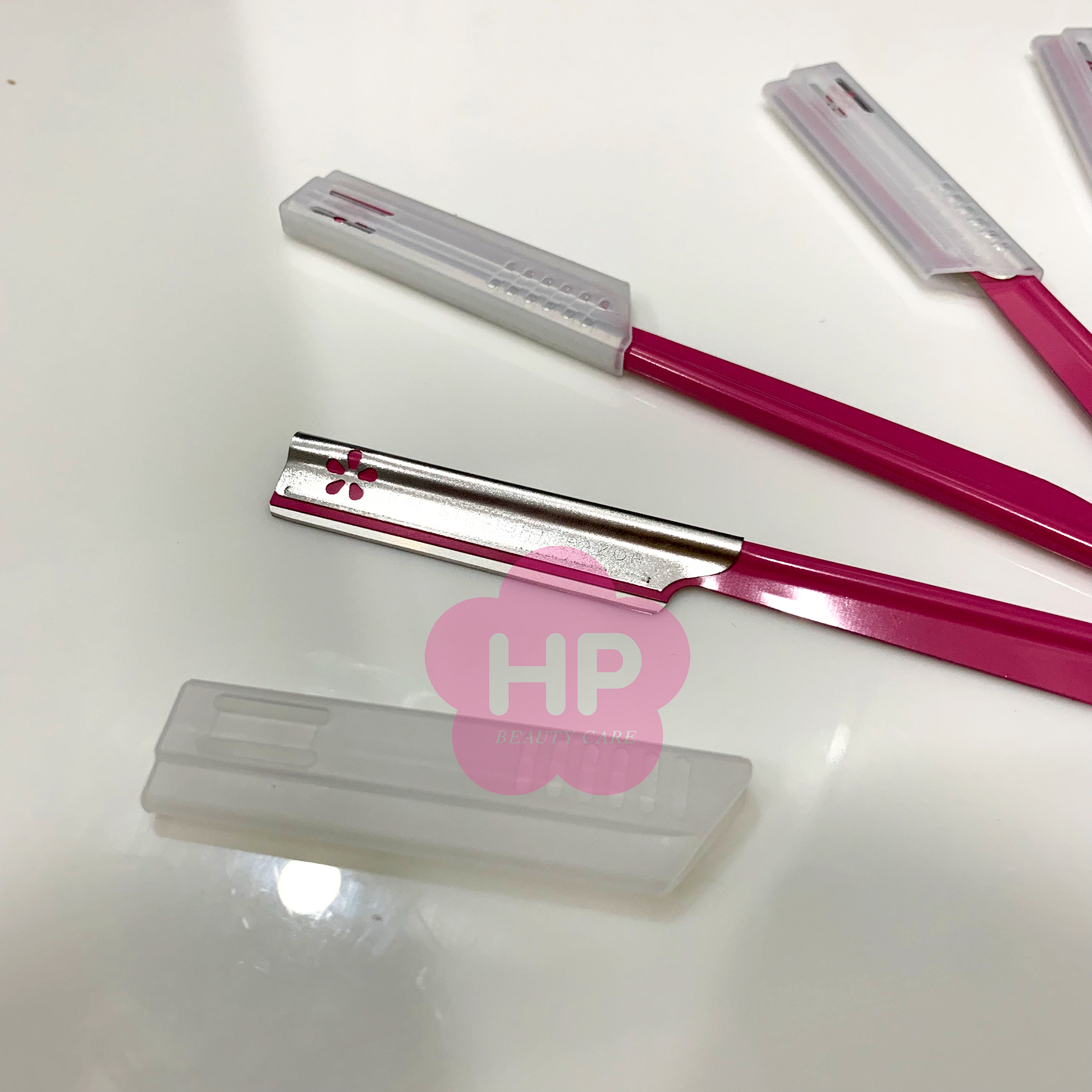 Dao Cạo Lông Mày Cán Dài Lưỡi Dao Thép không Gỉ Kai Beauty M-07422