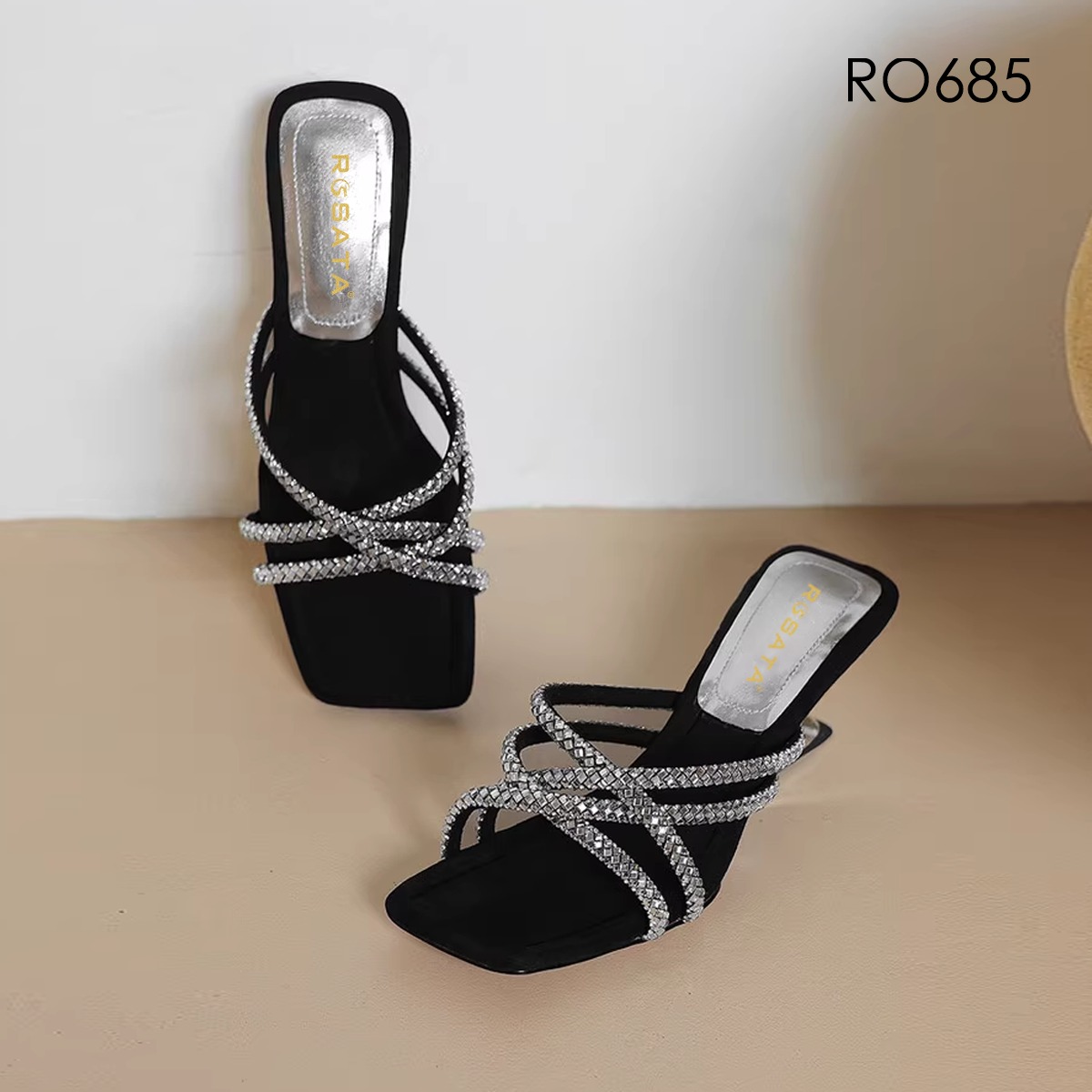 Dép nữ quai đan đính hạt, đế xuống ROSATA RO685 - 5p - Đen, Đỏ - BKSTORE