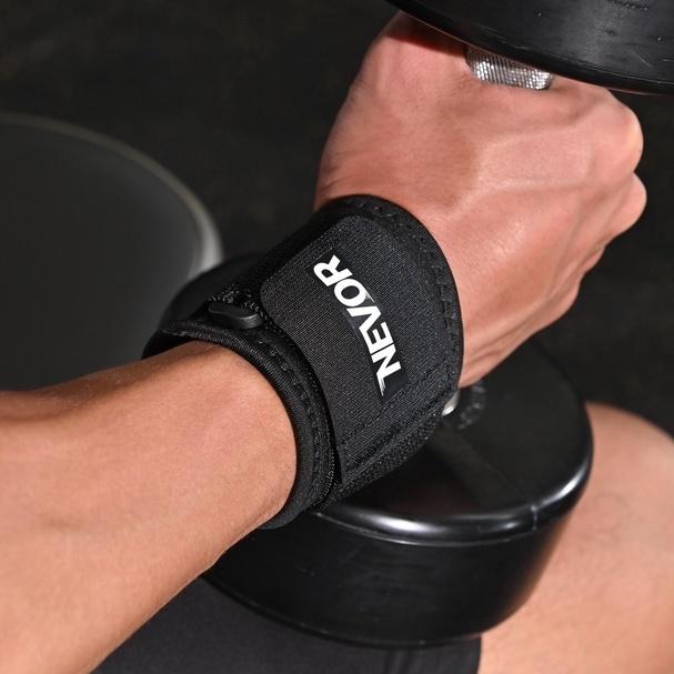 Băng quấn cổ tay Nevor BQT03 giảm đau, phòng tránh chấn thương sử dụng cho gym, cầu lông, tennis...