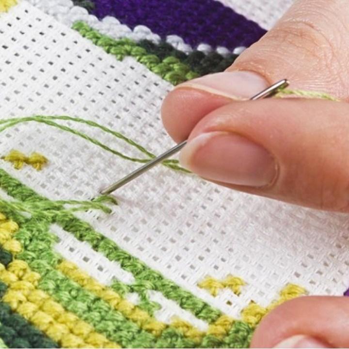 Tranh thêu chữ thập long phụng sum vầy LV3541 84 x 51 cm - chưa thêu