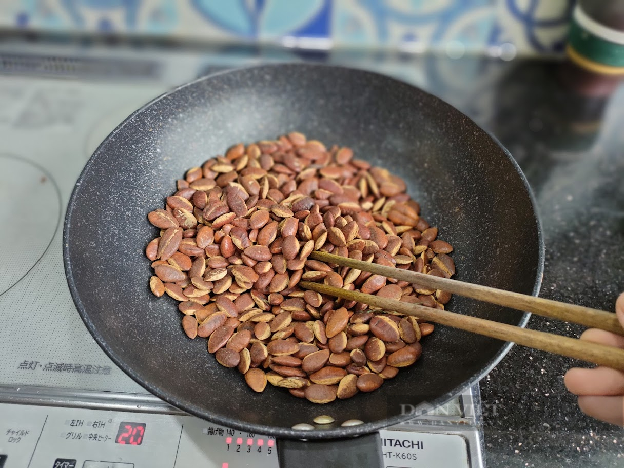 Hột Kơ Nia tinh hoa của núi rừng Tây Nguyên (ngày tết thay hạt dưa y bài vì hạt này tự nhiên chưa trồng đại trà được nhé)