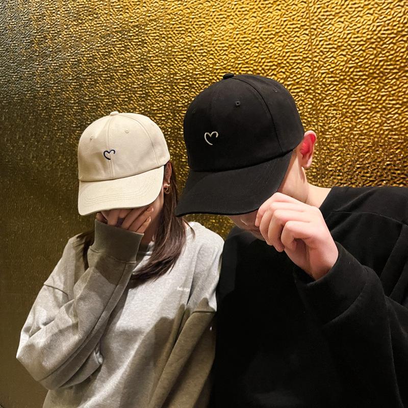 Trái tim thêu mũ bóng chày dành cho nữ nam mùa hè cotton sun đỉnh mũ tình yêu cặp đôi harajuku hip hop snapback hat Color: black Size: 54-60cm