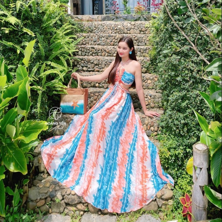 Đầm đi biển, váy maxi dáng dài xẻ ngực nhún bèo xoè rộng