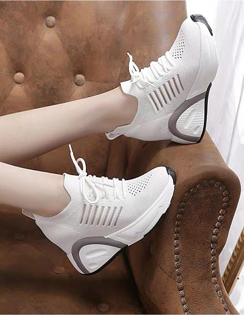 Giày sneaker nữ S04