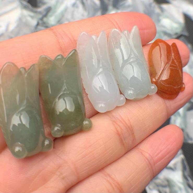 Ve sầu ngọc phỉ thúy tự nhiên Jadeite A