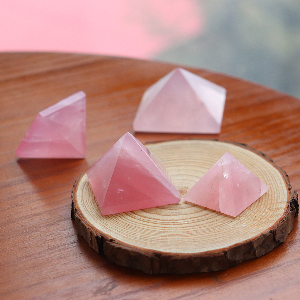 Đá Thanh Tẩy Kim Tự Tháp Rose Quartz Size Lớn 3-4 Cm