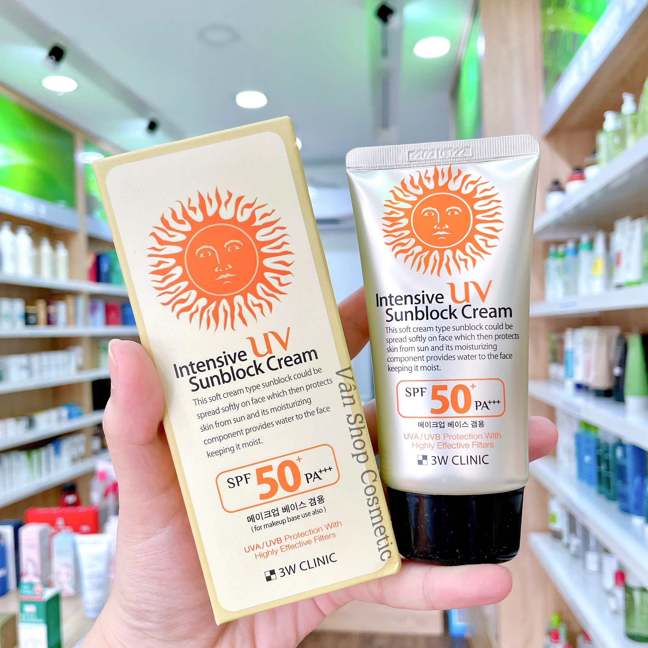 Kem chống nắng 3W Clinic Intensive UV Sunblock Cream SPF 50 Pa+++ Hàn Quốc 70ml + tặng móc khóa