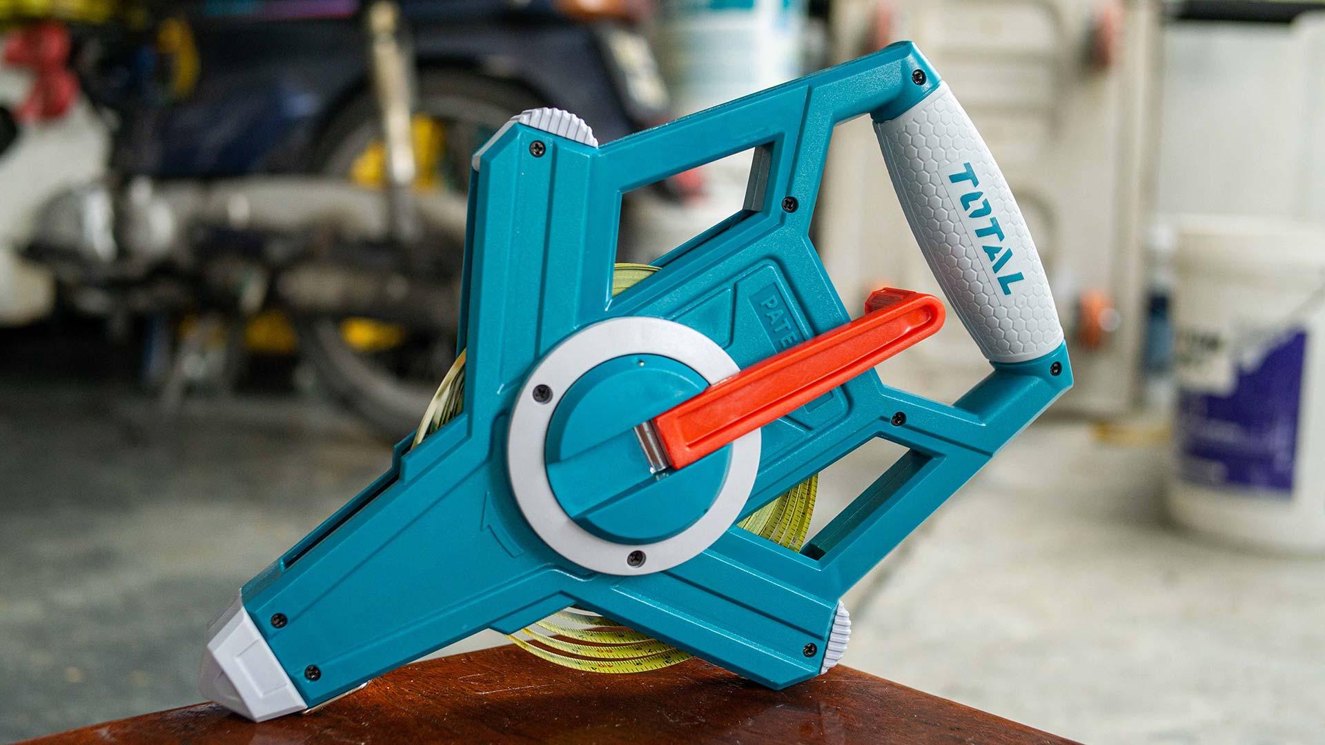 THƯỚC CUỘN THÉP 50 MÉT TOTAL TMT710506 - HÀNG CHÍNH HÃNG