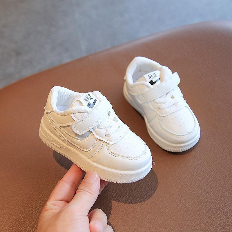 Giày Sneaker đế mềm giày thể thao cho bé màu trơn quai dán thời trang cho trẻ em
